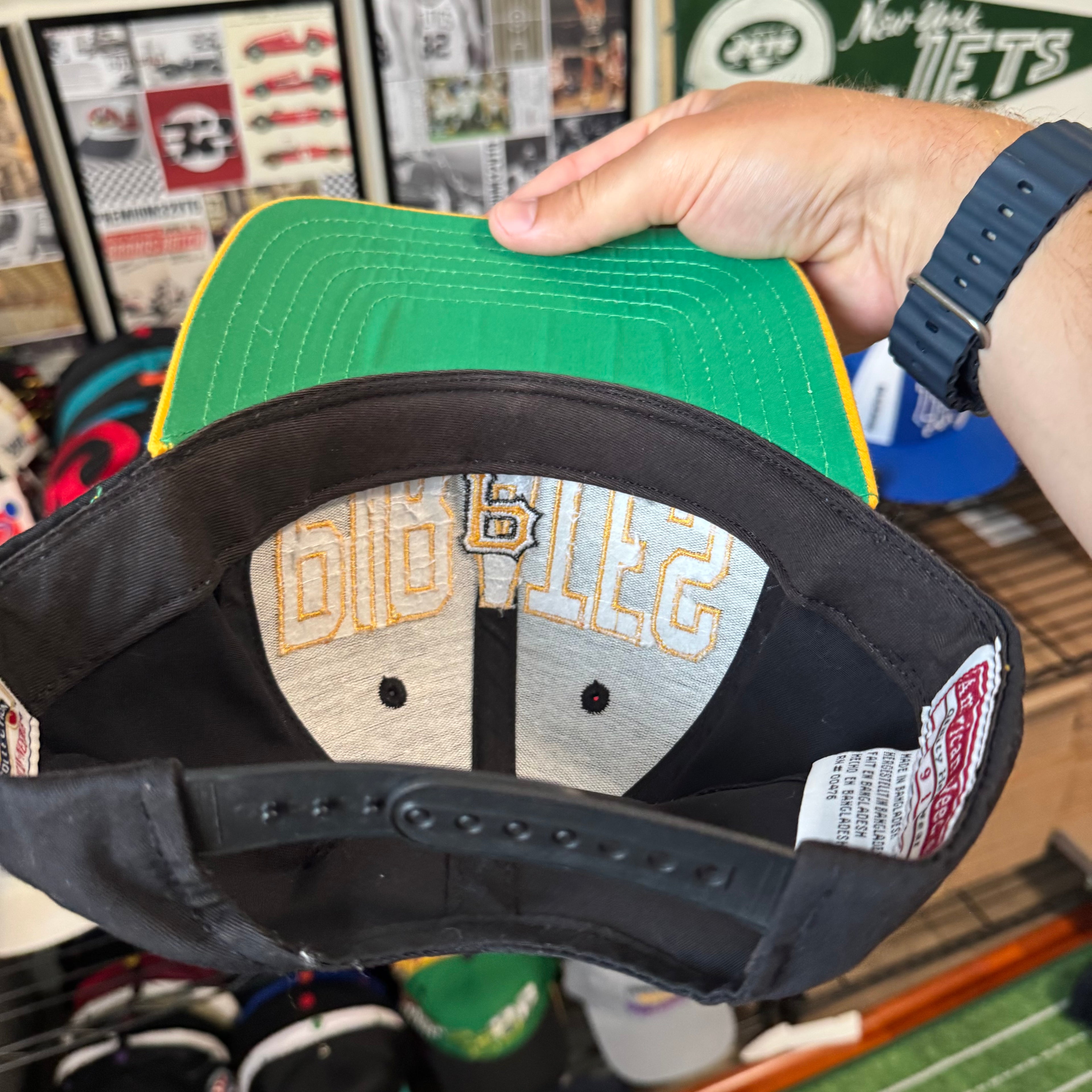 Pittsburgh Pirates Block Outline American Needle MLB Baseball Snapback