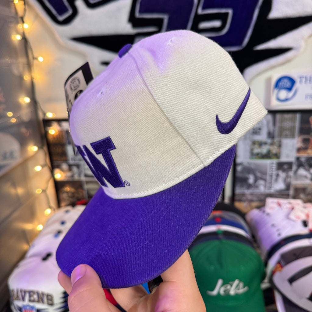 University of Washington Huskies Nike Shallow Fit Snapback