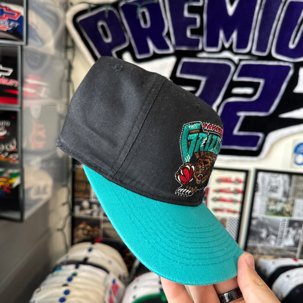 Vancouver Grizzlies 1994 Plain Logo 0632 of 5000 Missing Top Button