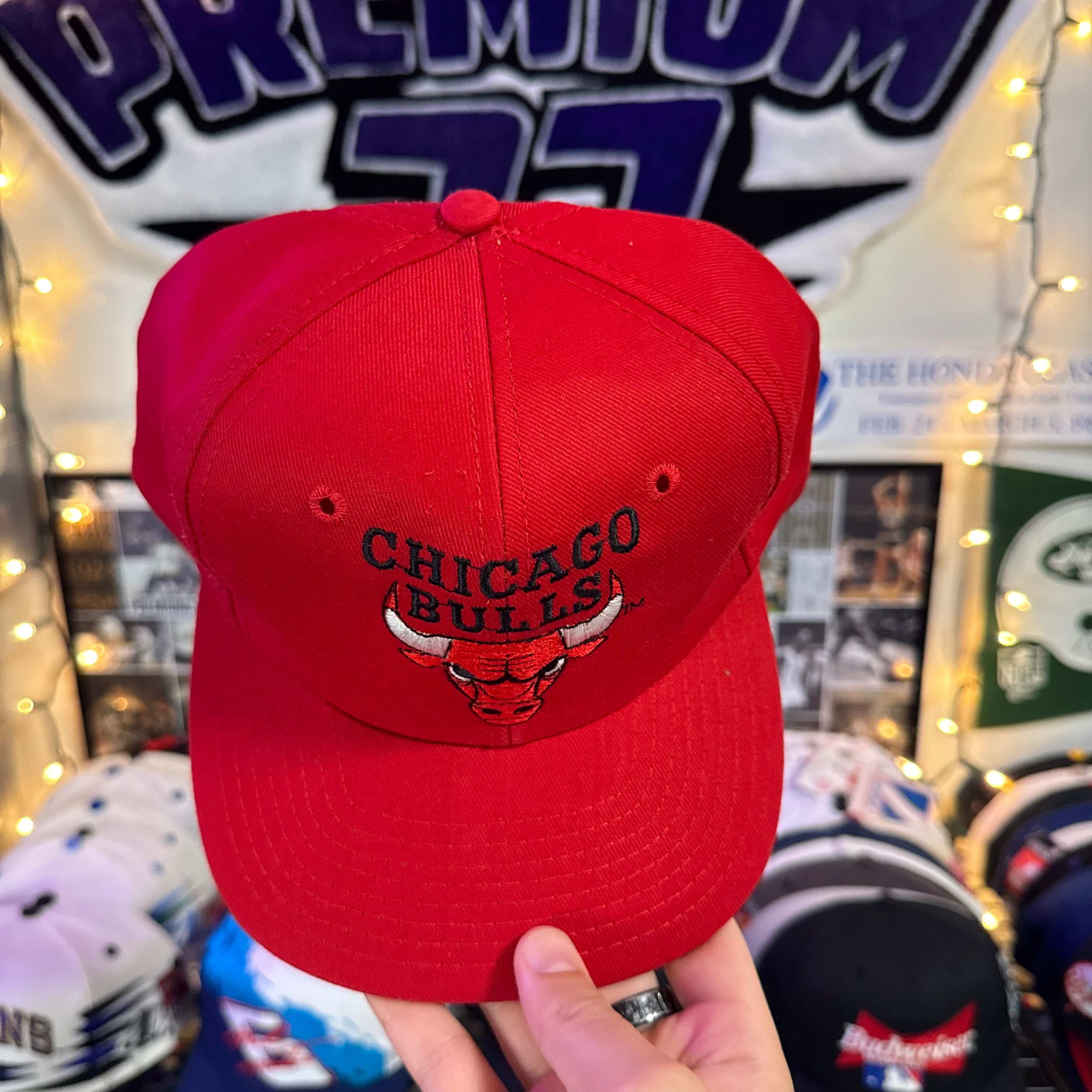 Chicago Bulls Red Plain Logo NBA Snapback
