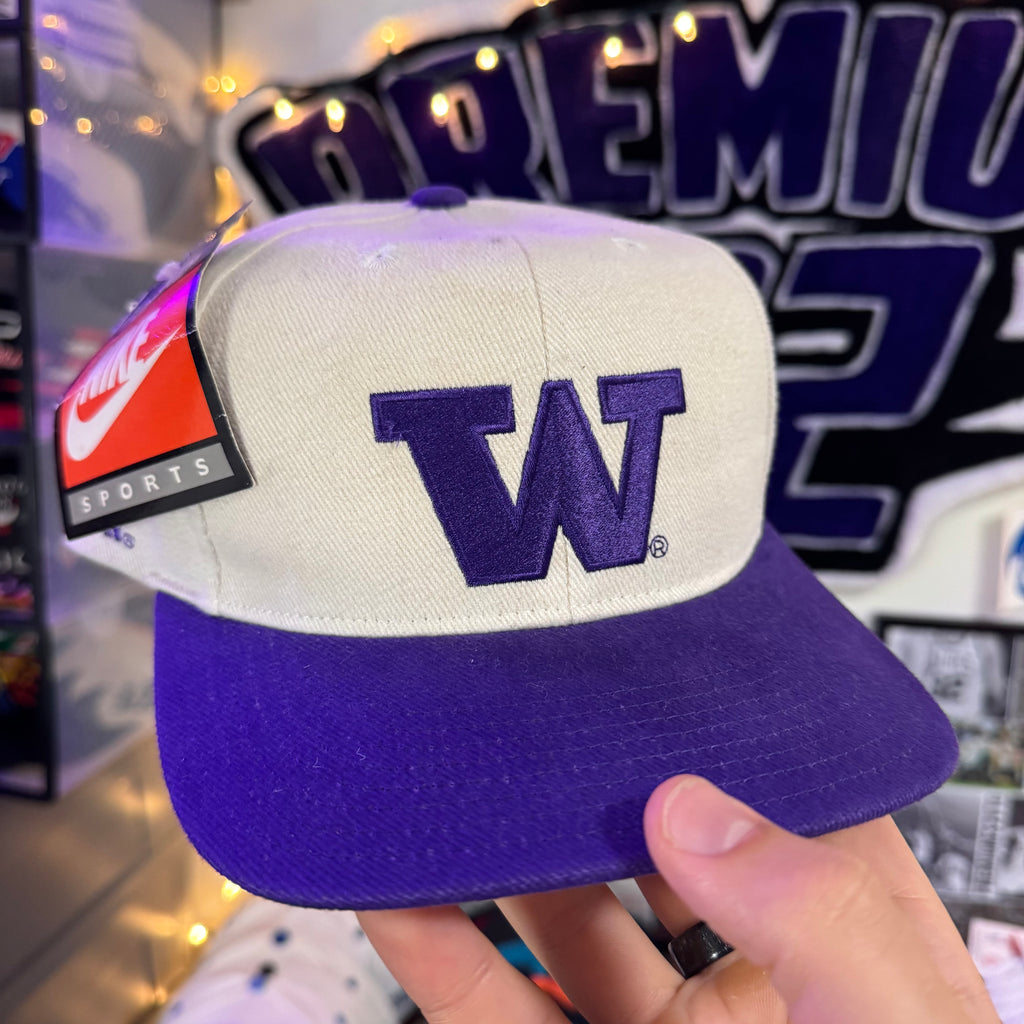University of Washington Huskies Nike Shallow Fit Snapback