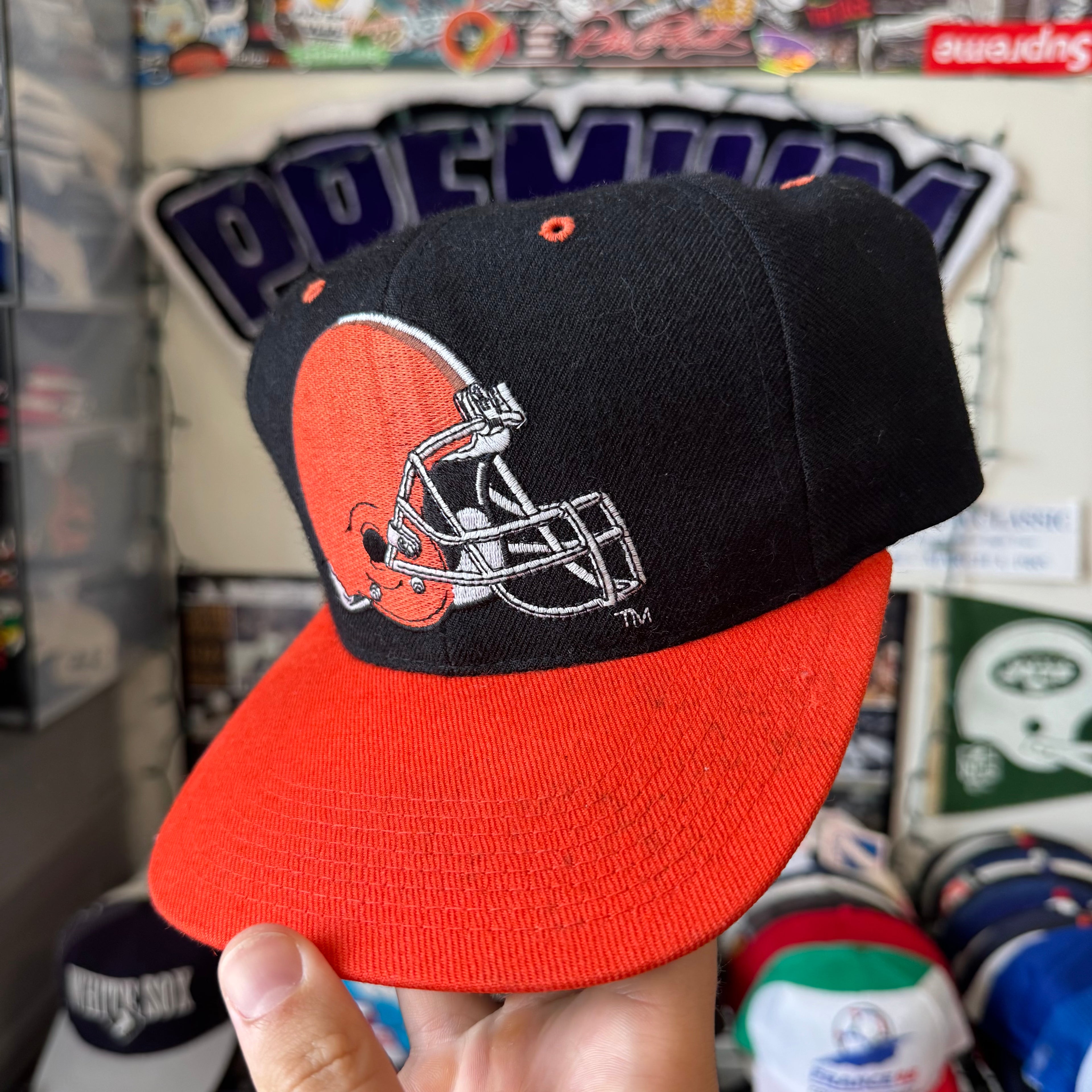 Cleveland Browns Blockhead Football Helmet NFL Football Snapback