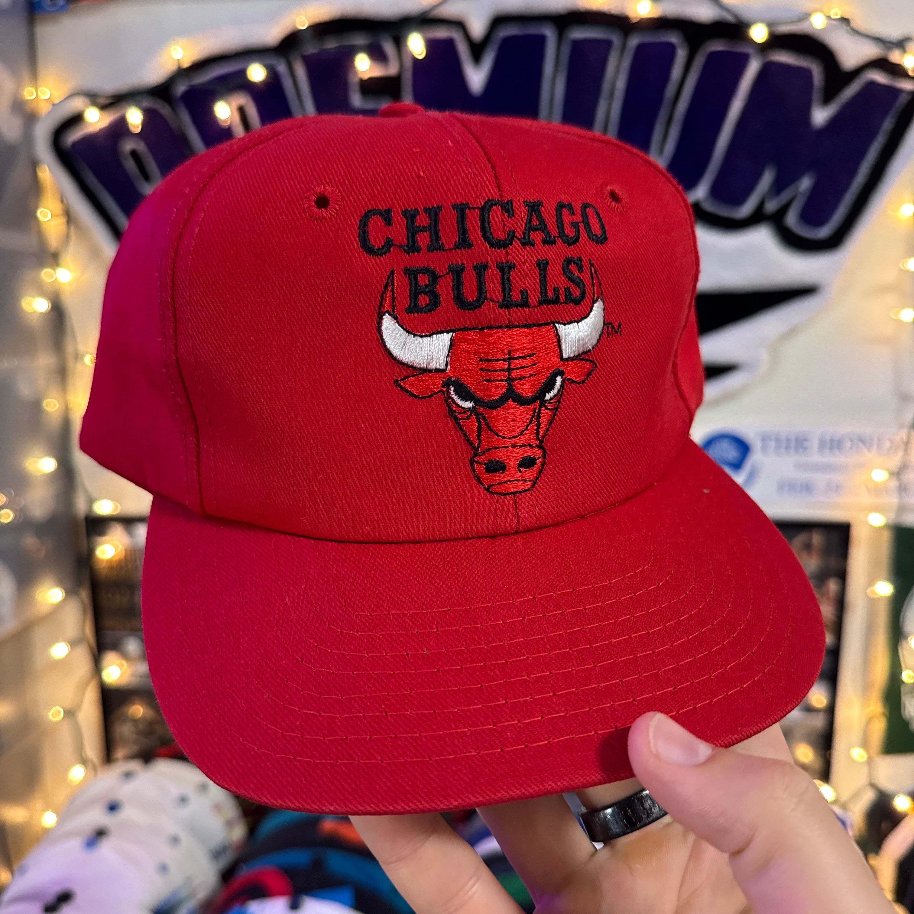Chicago Bulls Red Plain Logo NBA Snapback