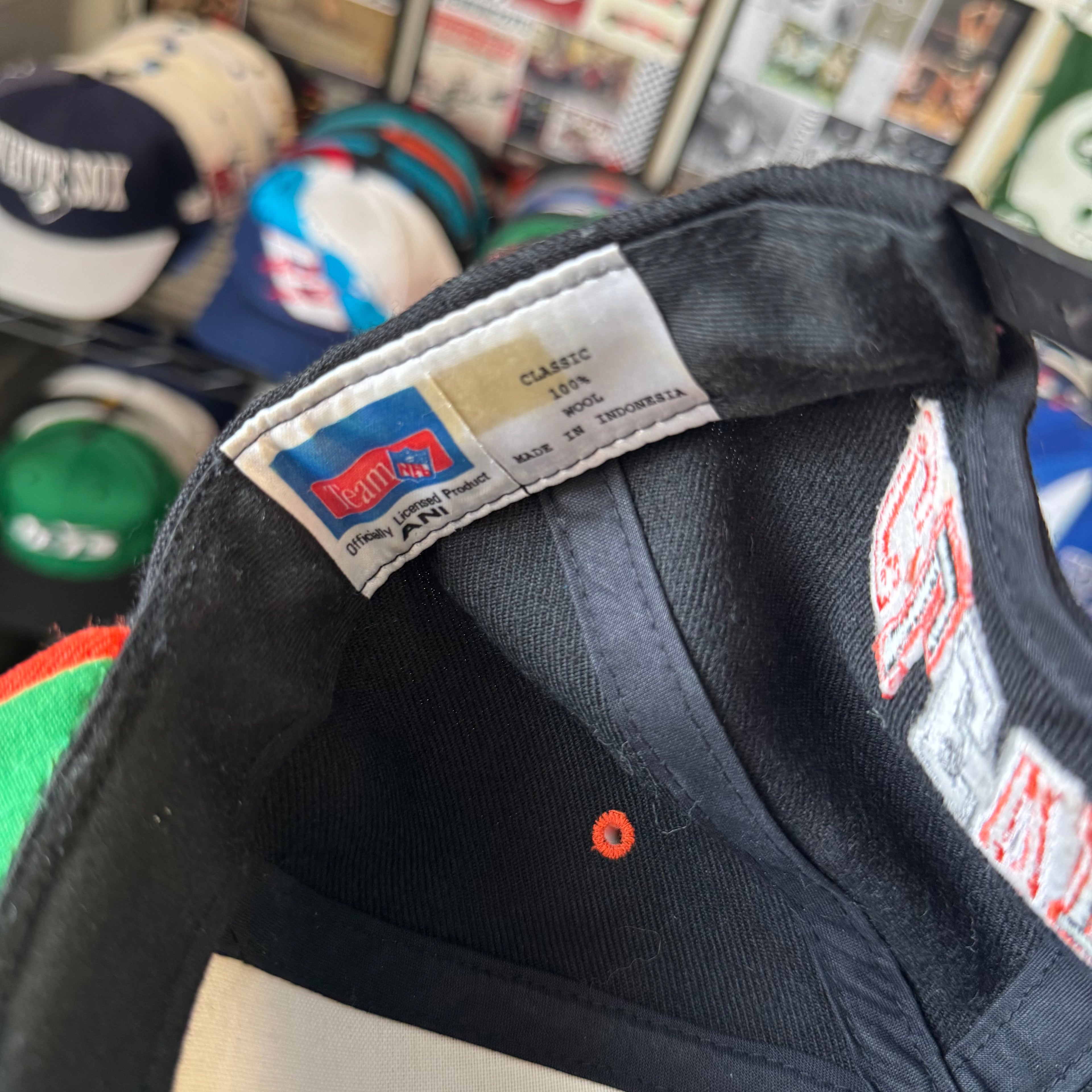Cleveland Browns Blockhead Football Helmet NFL Football Snapback