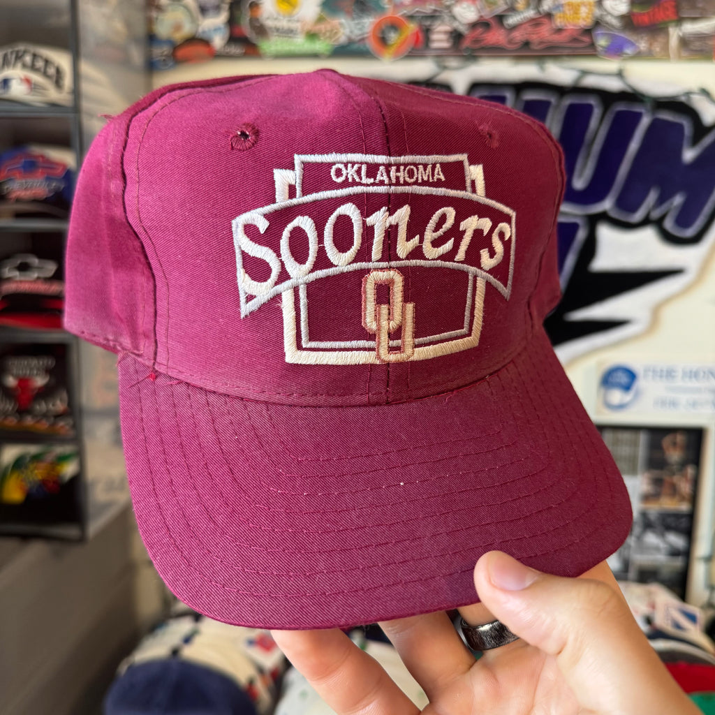Oklahoma University Sooners Red Top of the World NCAA College SnapBack *flaw
