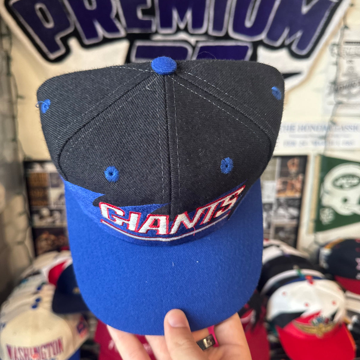 New York Giants Black Dome Logo Athletic Sharktooth NFL Football Snapback