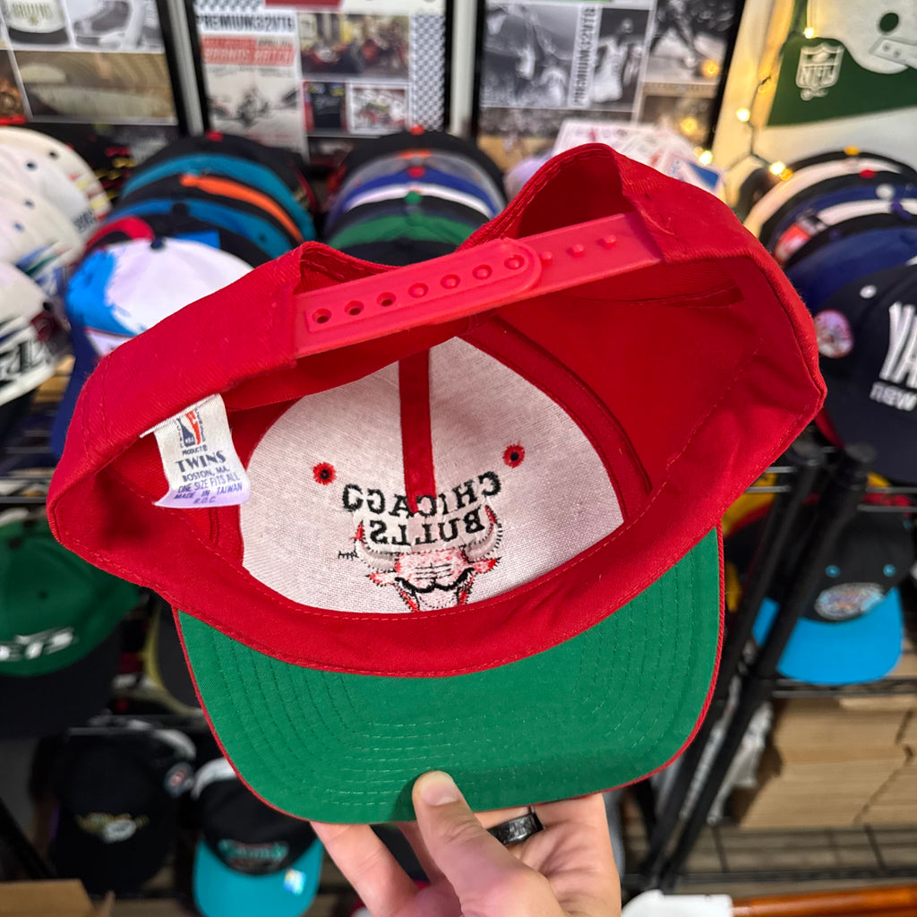 Chicago Bulls Red Plain Logo NBA Snapback