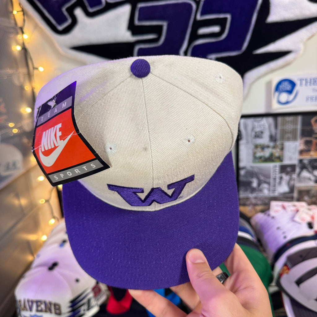University of Washington Huskies Nike Shallow Fit Snapback