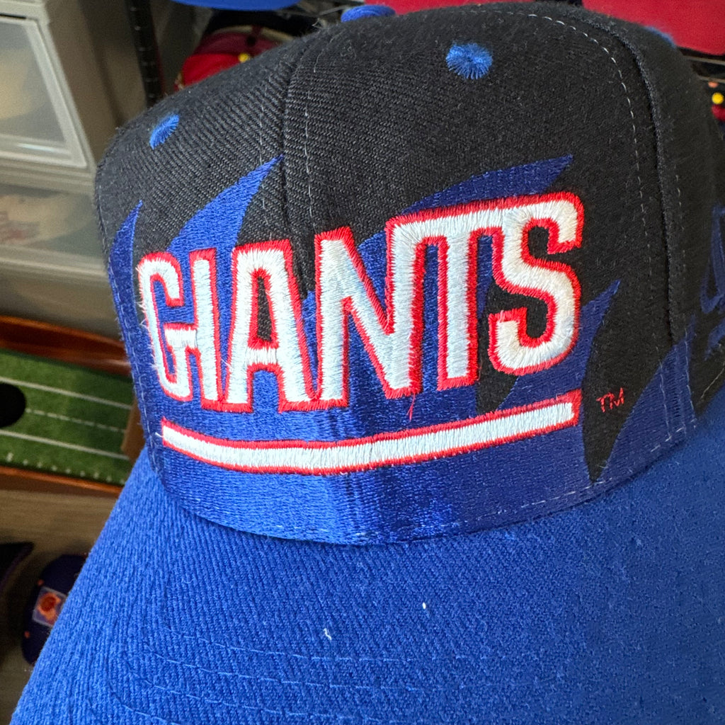 New York Giants Black Dome Logo Athletic Sharktooth NFL Football Snapback