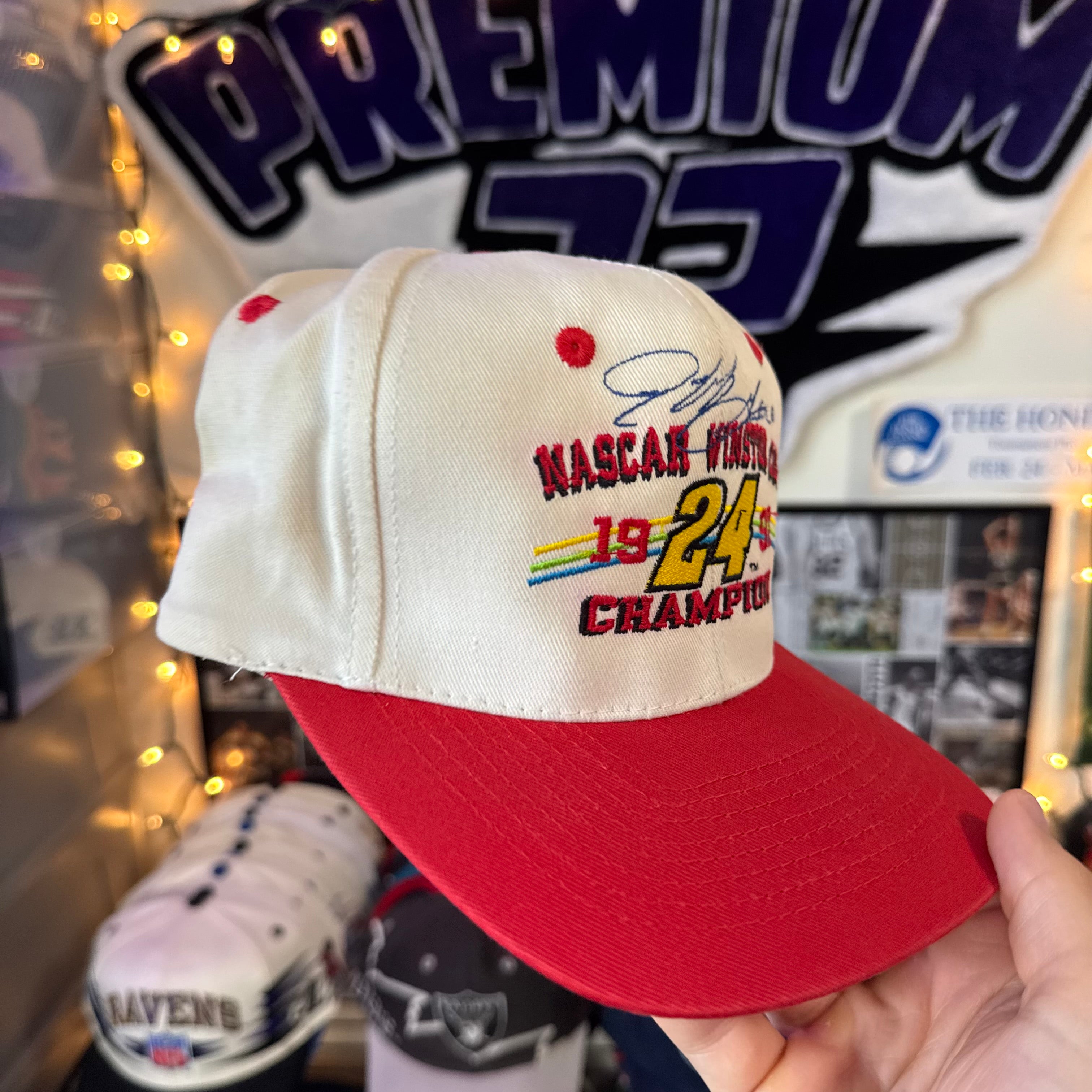 NASCAR Winston Cup Champion 1997 Jeff Gordon #24 DuPont Refinish Racing