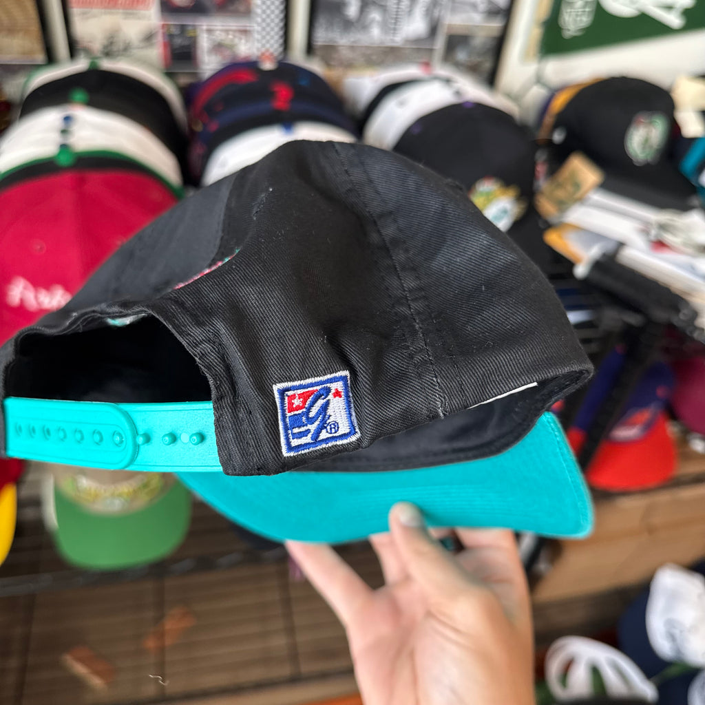 Vancouver Grizzlies 1994 Plain Logo 0632 of 5000 Missing Top Button