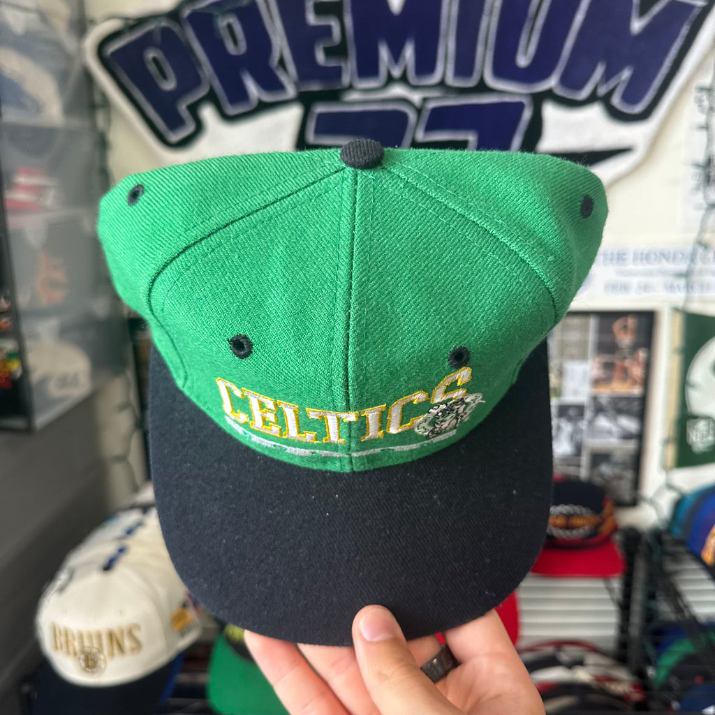 Boston Celtics Signatures Slanted Spell Out NBA Basketball Snapback *flaw