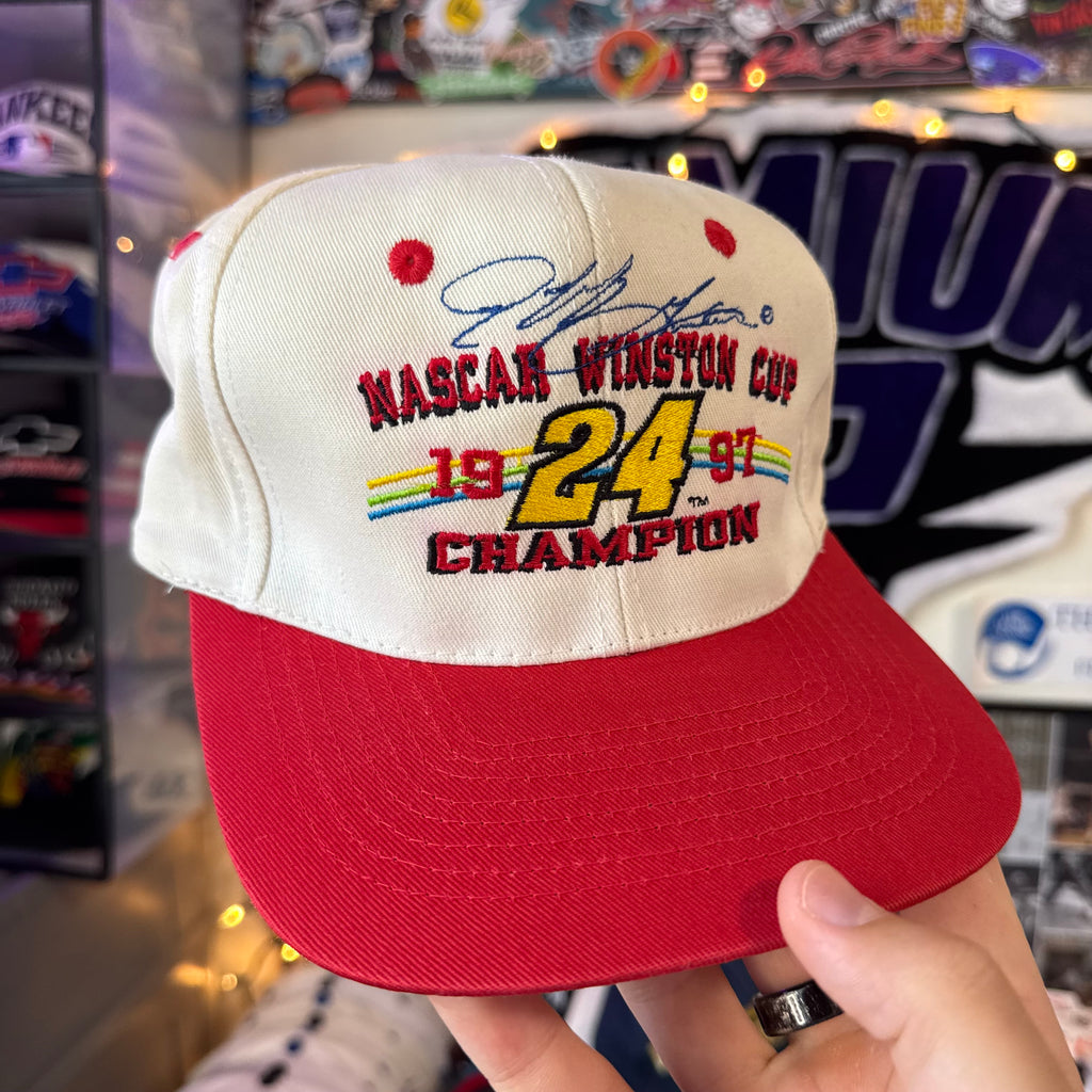 NASCAR Winston Cup Champion 1997 Jeff Gordon #24 DuPont Refinish Racing
