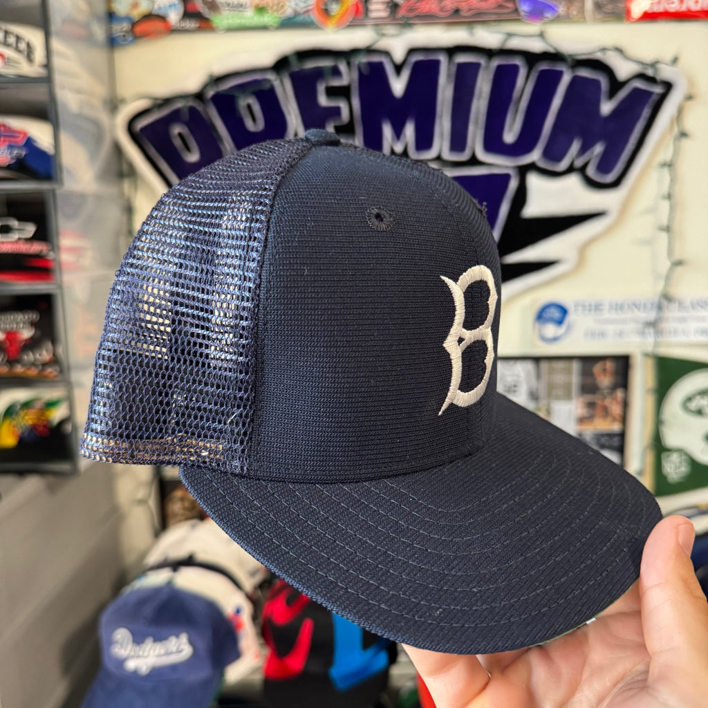 Brooklyn Dodgers Plain Logo New Era Trucker MLB Baseball Snapback