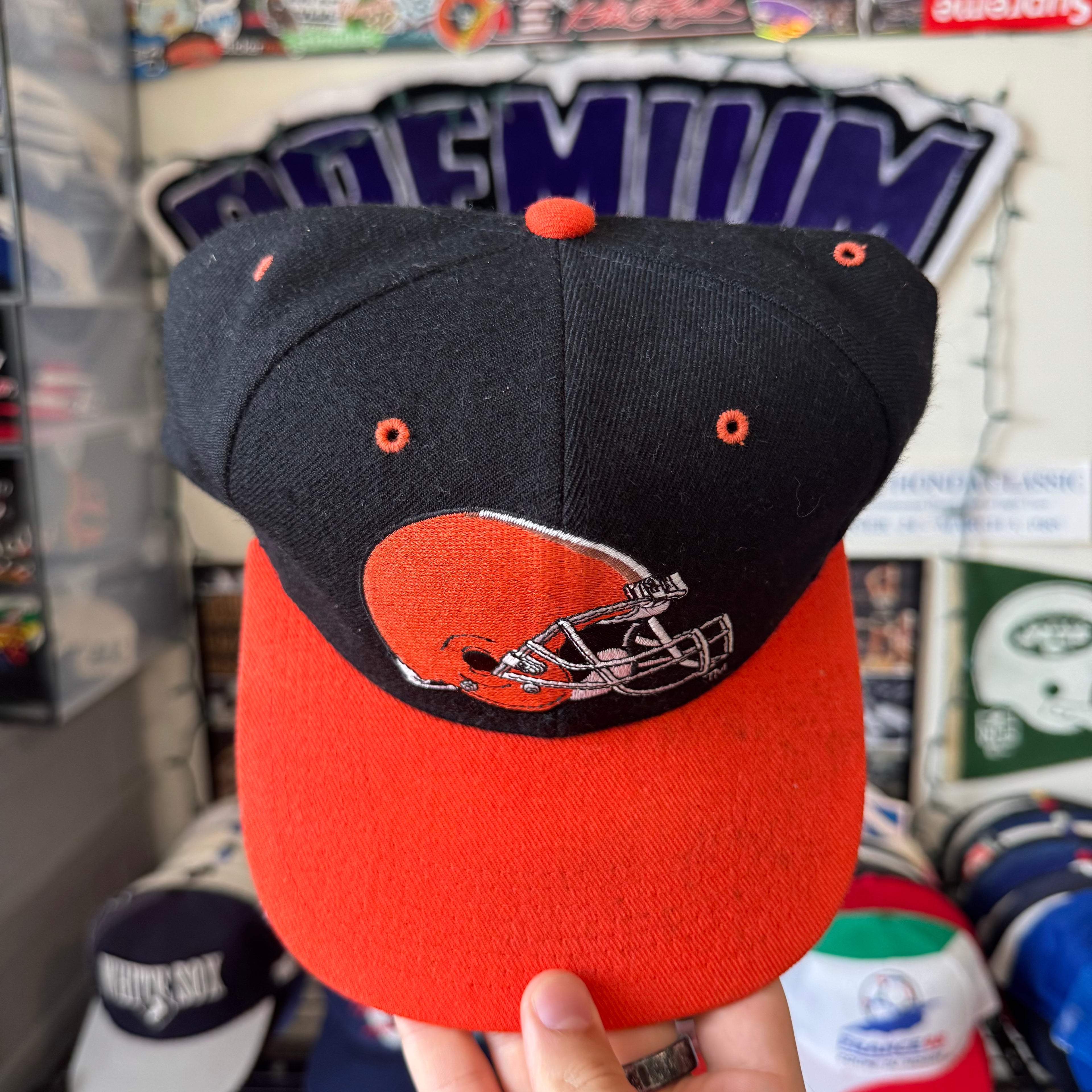 Cleveland Browns Blockhead Football Helmet NFL Football Snapback