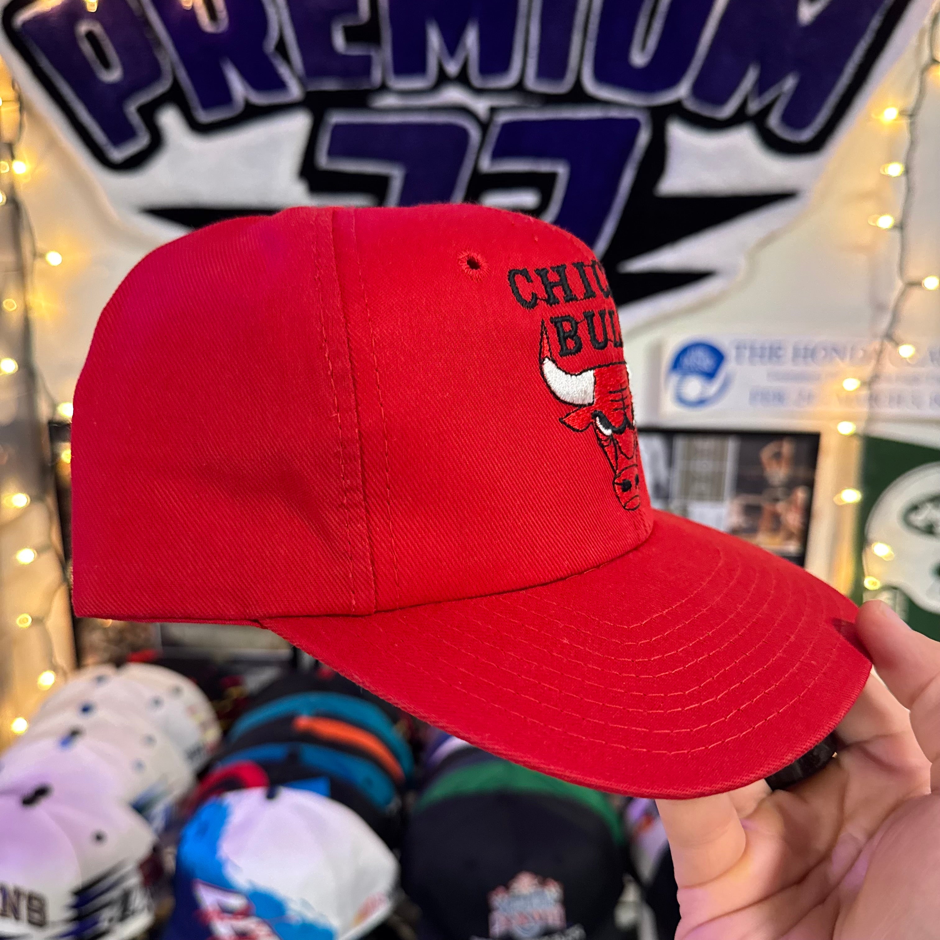 Chicago Bulls Red Plain Logo NBA Snapback