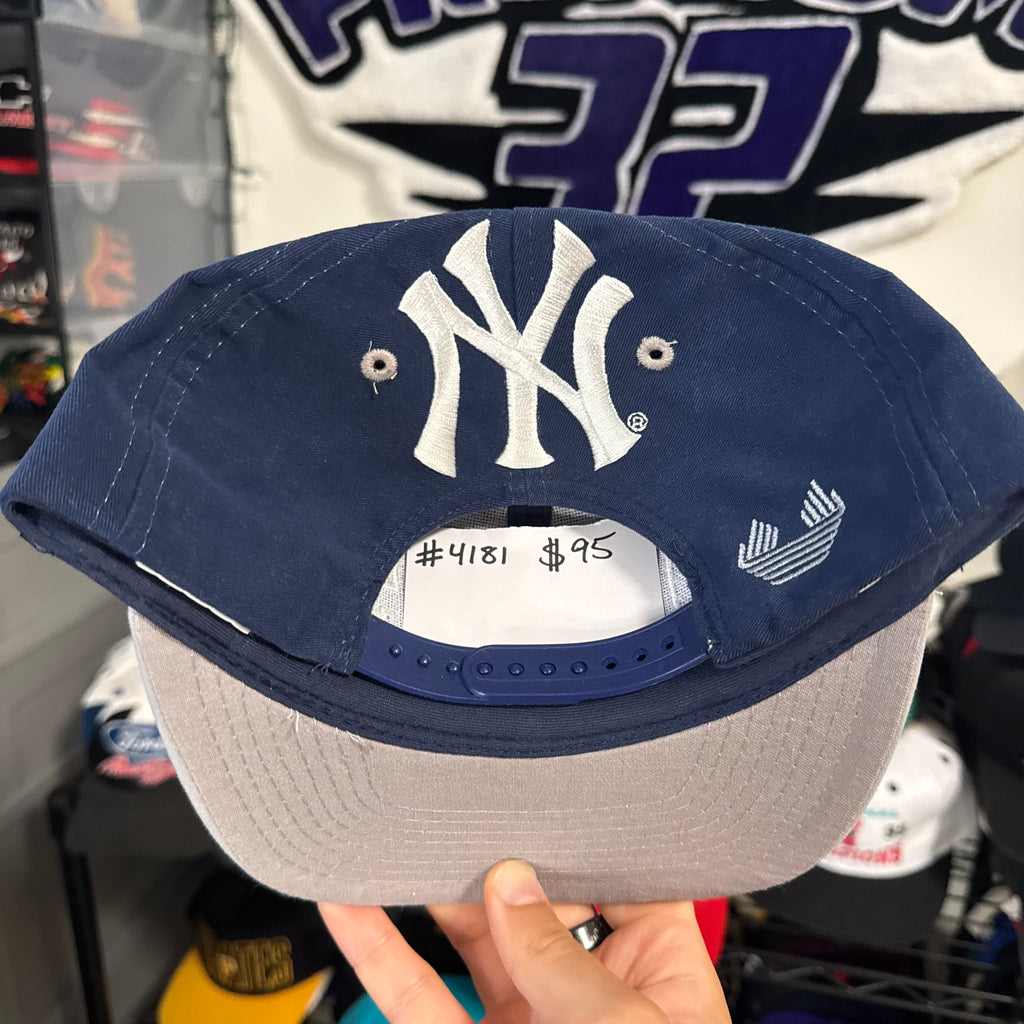 New York Yankees Drew Pearson Clutch Player Snapback